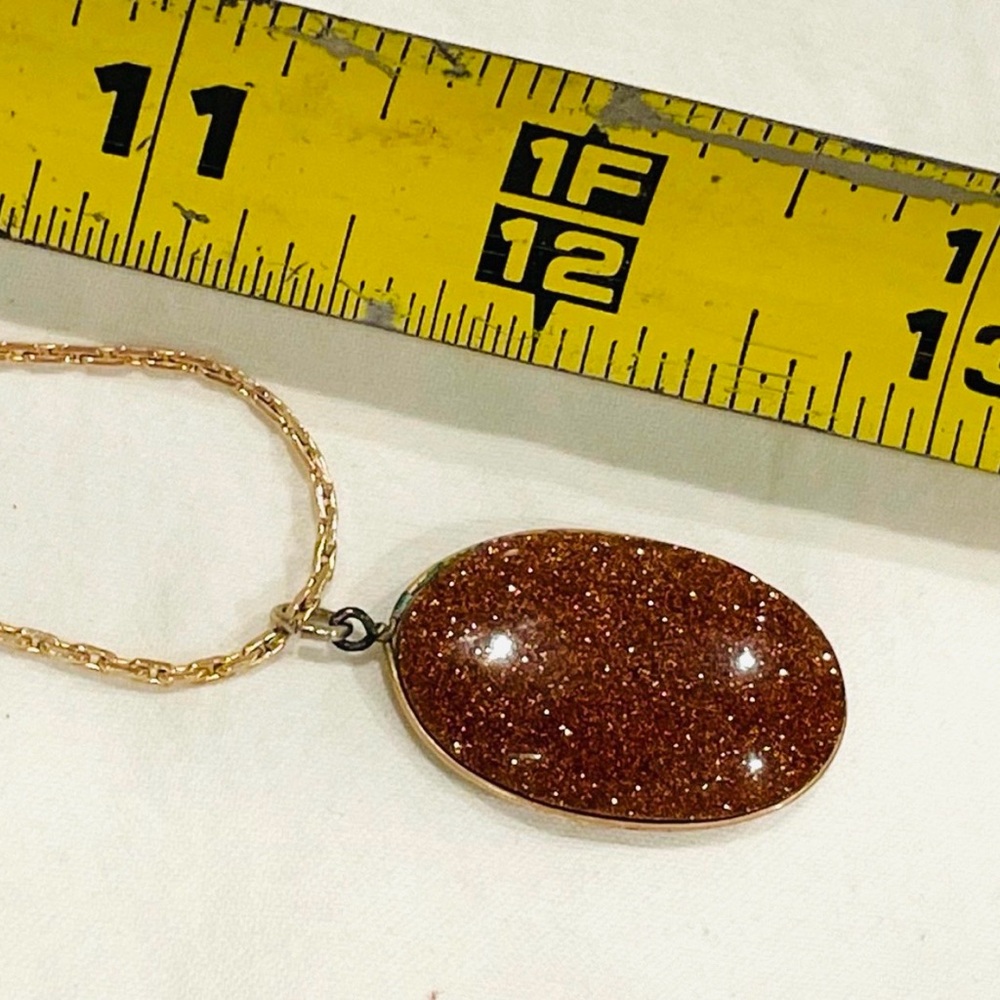 Vintage Gold Tone Oval Sparkly Brown Sunstone Goldstone 2-Sided Stone Pendant. - Picture 9 of 9